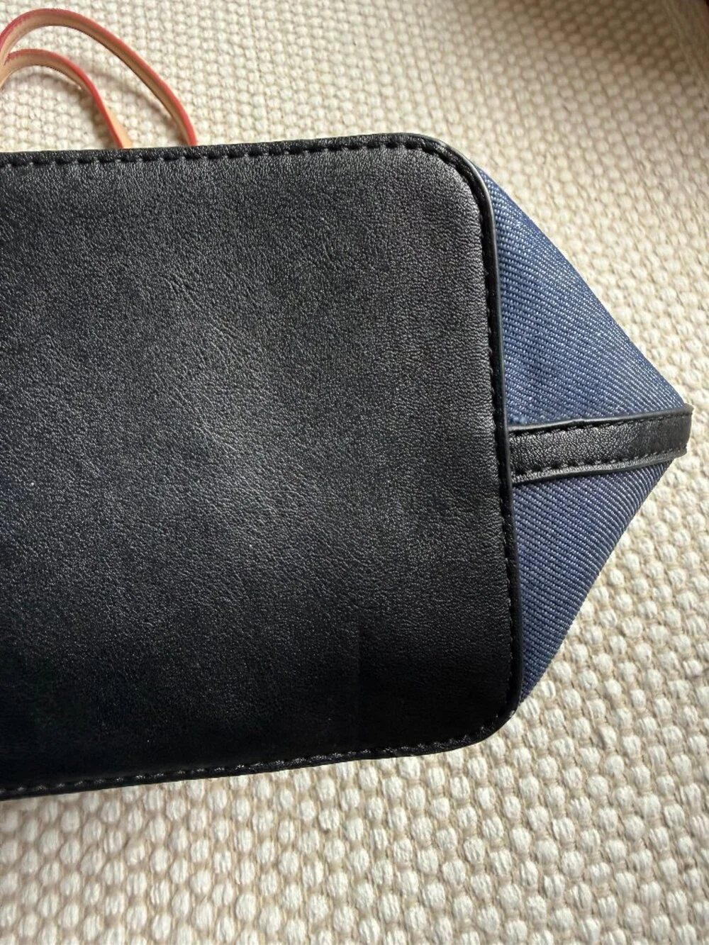 GUESS | Denim Y2K Logo Large Shoulder Tote Bag - Picture 3 of 15